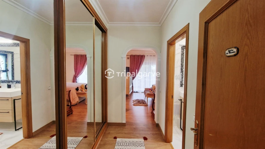 Apartamento T4 para Venda em Portimão Foto 27