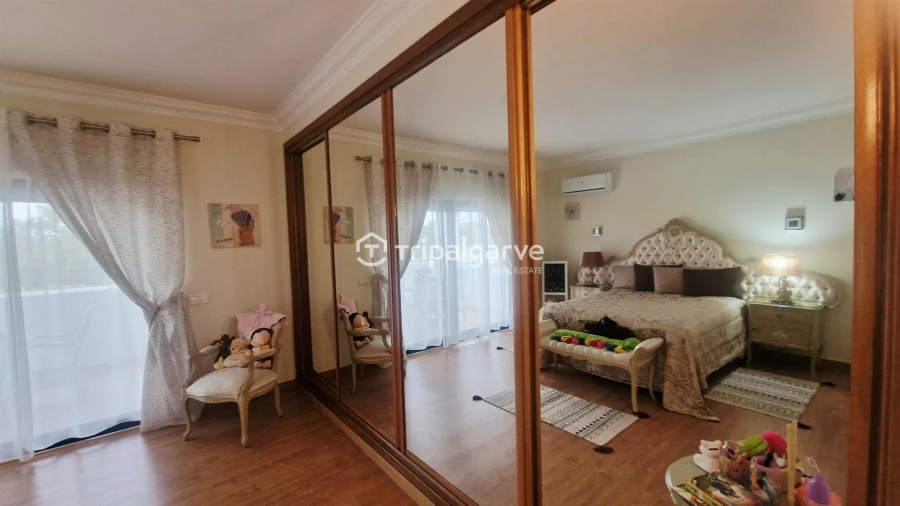 Apartamento T4 para Venda em Portimão Foto 23