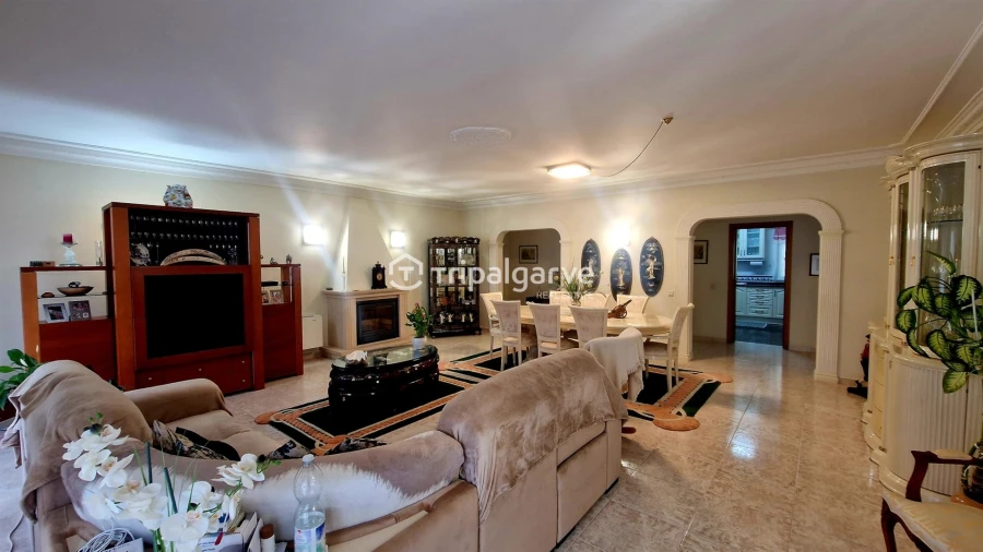 Apartamento T4 para Venda em Portimão Foto 13