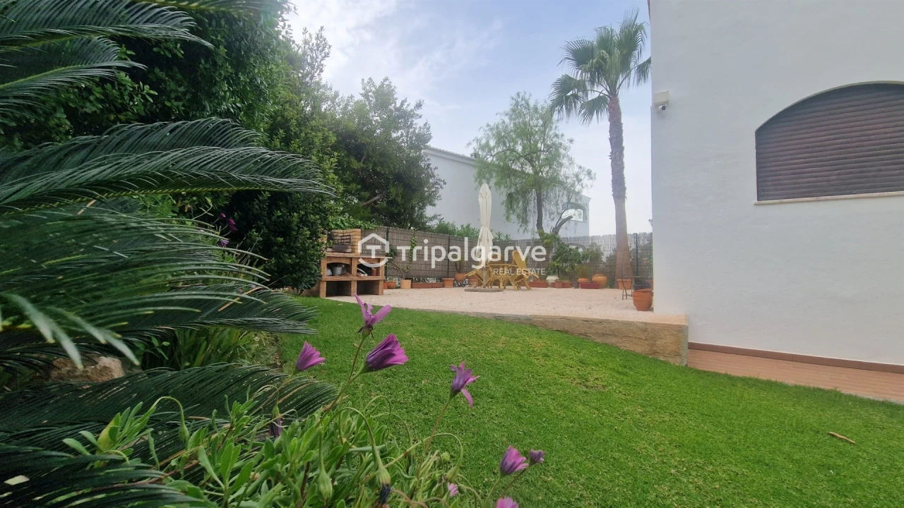 Apartamento T4 para Venda em Portimão Foto 59