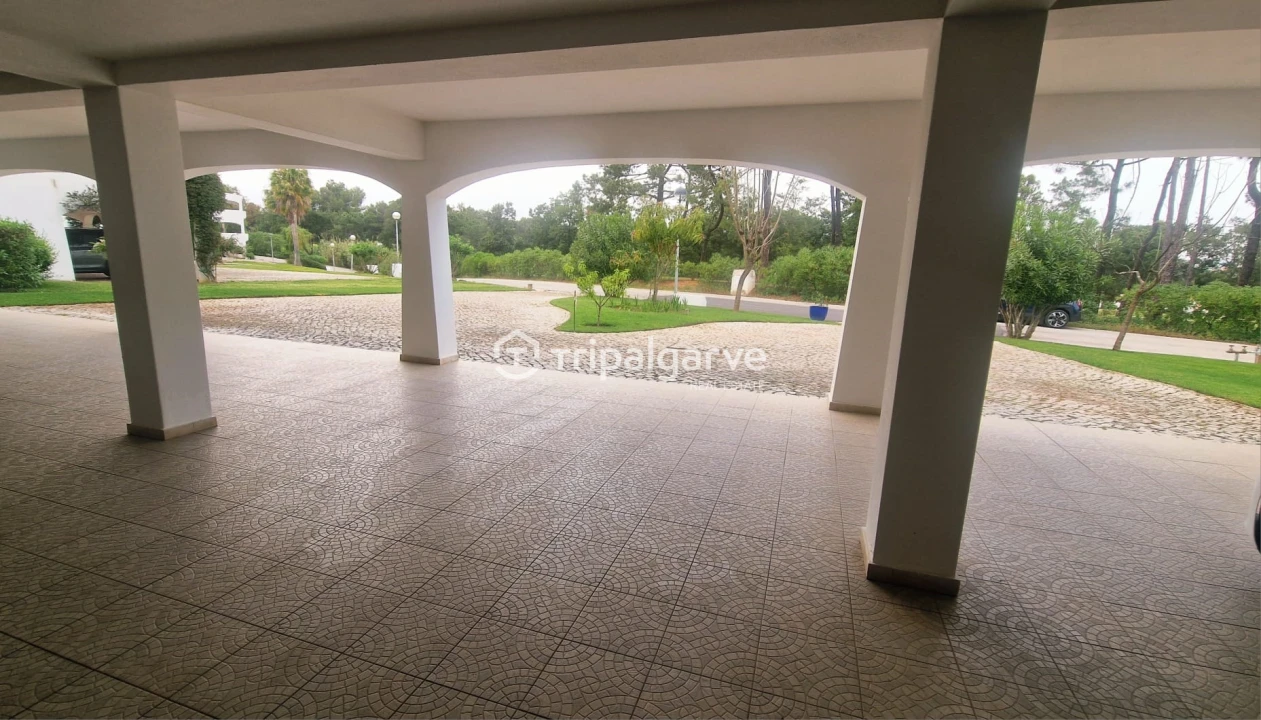 Apartamento T4 para Venda em Portimão Foto 52