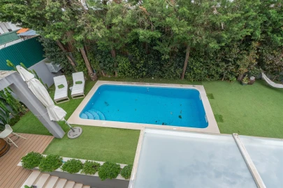 Moradia T4 para Arrendamento em Alcabideche