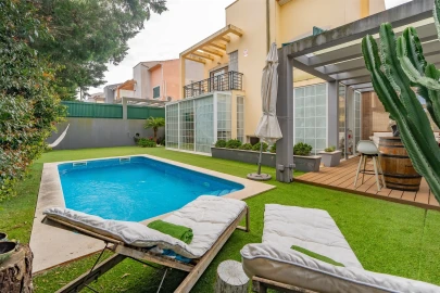 Moradia T4 para Arrendamento em Alcabideche