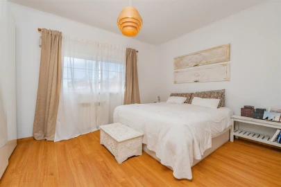 Moradia T4 para Arrendamento em Alcabideche