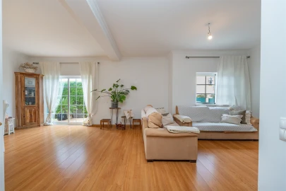 Moradia T4 para Arrendamento em Alcabideche