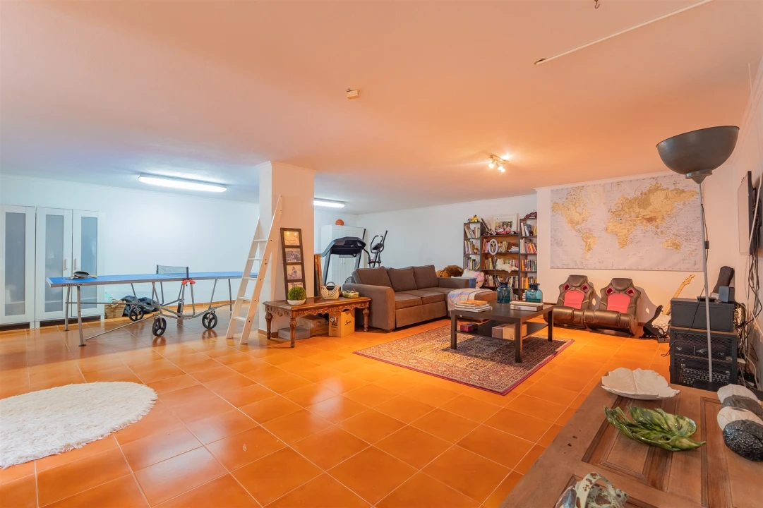 Moradia T4 para Arrendamento em Alcabideche Foto 43