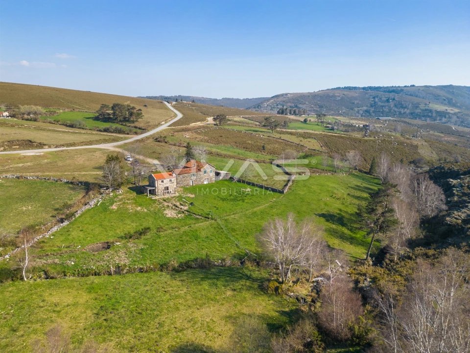 Moradia T2 para Venda em Gave Foto 9