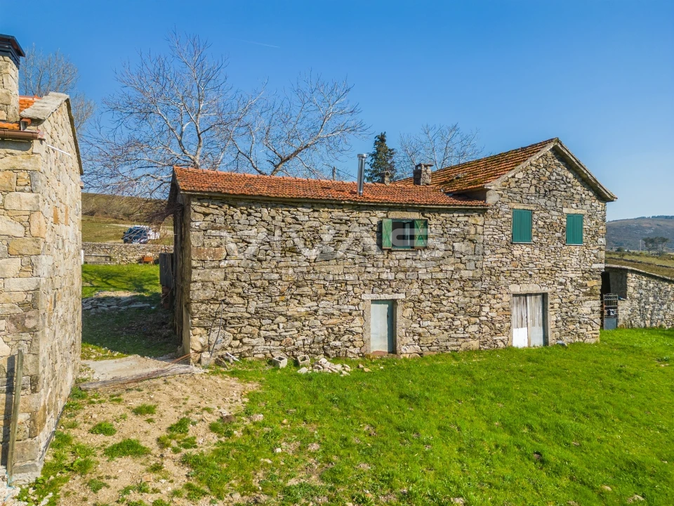 Moradia T2 para Venda em Gave Foto 20