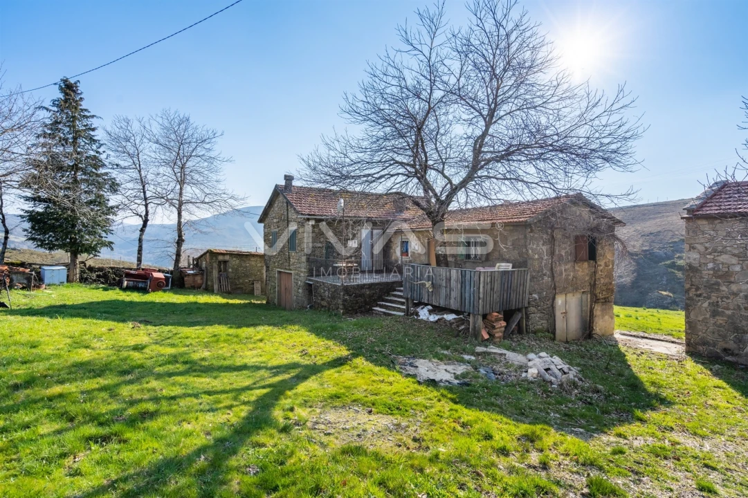 Moradia T2 para Venda em Gave Foto 34