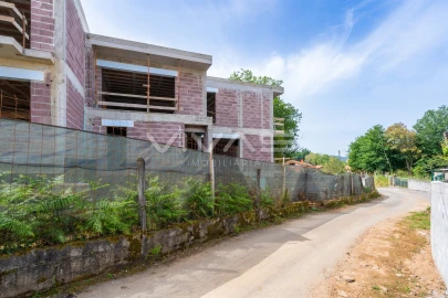 Moradia T3 para Venda em Carreiras (São Miguel) e Carreiras (Santiago)