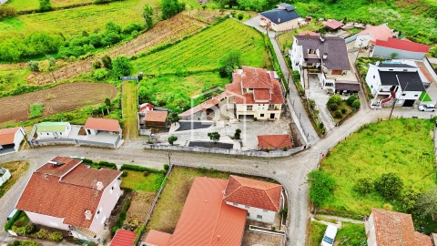 Moradia T5 para Venda em Caide de Rei