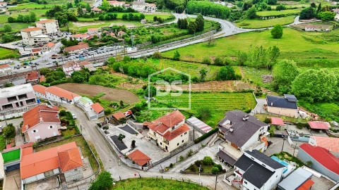 Moradia T5 para Venda em Caide de Rei