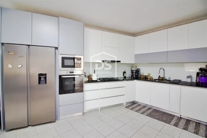 Moradia T5 para Venda em Caide de Rei