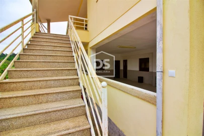 Moradia T5 para Venda em Caide de Rei