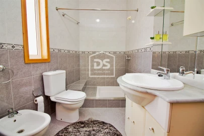 Moradia T5 para Venda em Caide de Rei