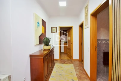 Moradia T5 para Venda em Caide de Rei