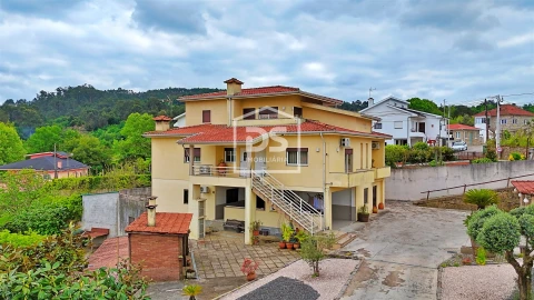 Moradia T5 para Venda em Caide de Rei