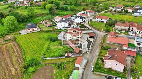 Moradia T5 para Venda em Caide de Rei