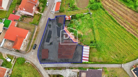 Moradia T5 para Venda em Caide de Rei