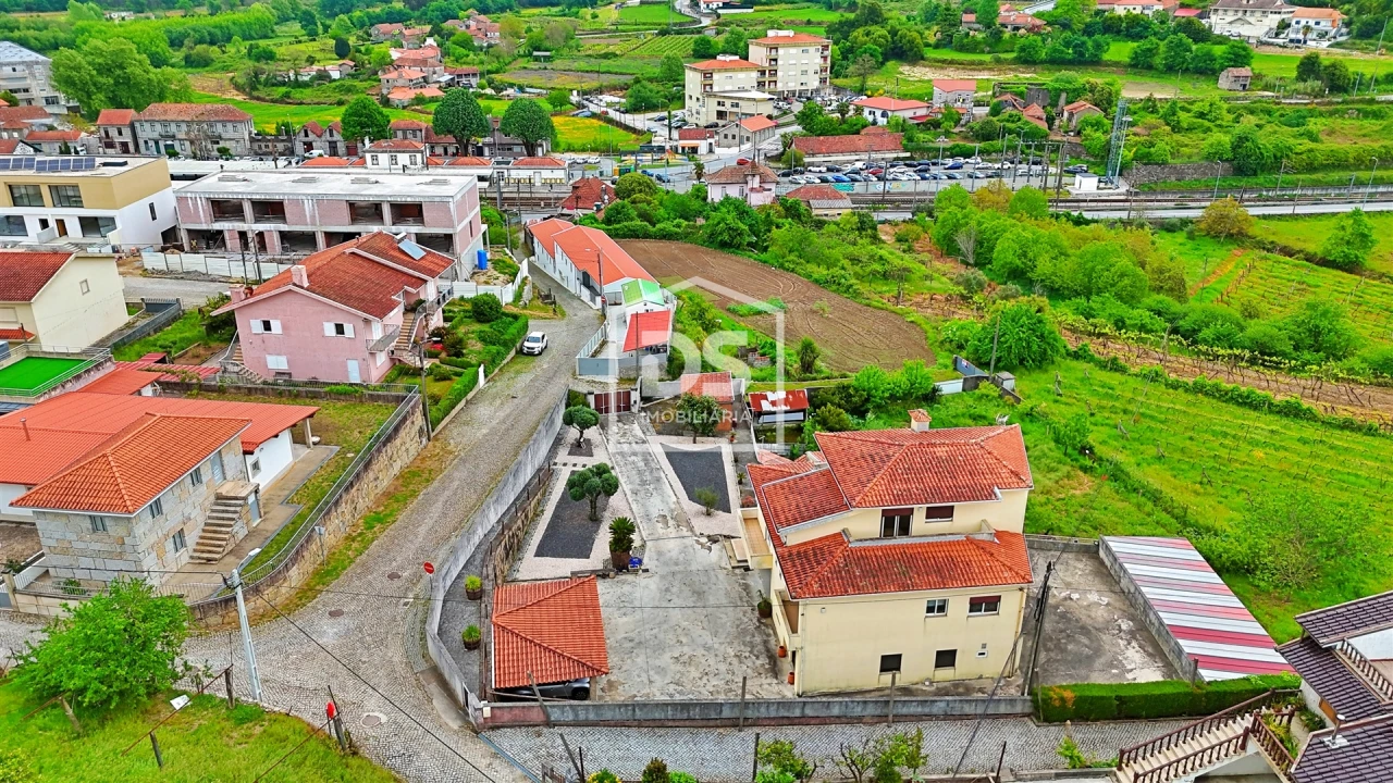 Moradia T5 para Venda em Caide de Rei Foto 48
