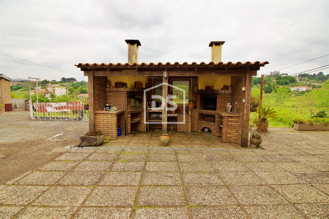 Moradia T5 para Venda em Caide de Rei Foto 43