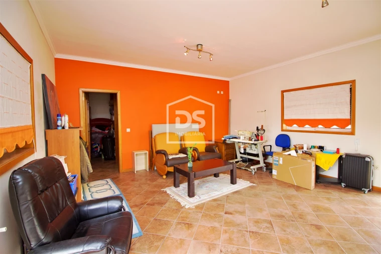 Moradia T5 para Venda em Caide de Rei Foto 32