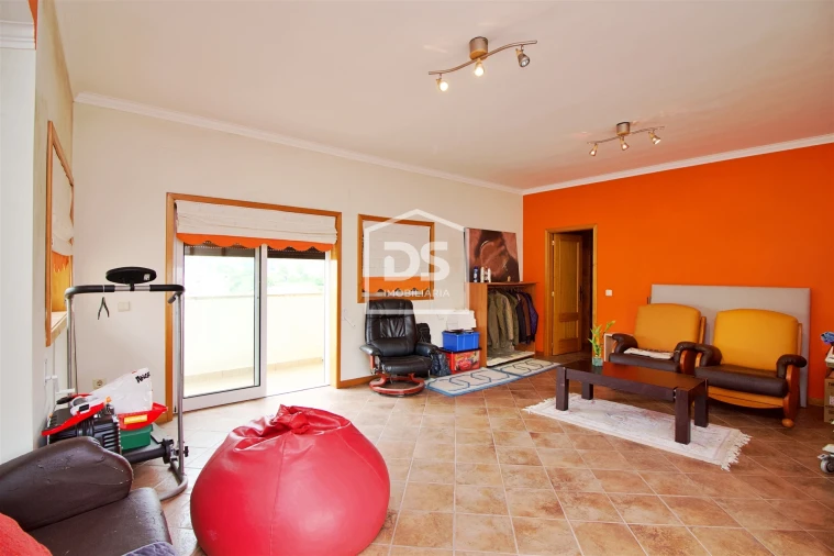 Moradia T5 para Venda em Caide de Rei Foto 31