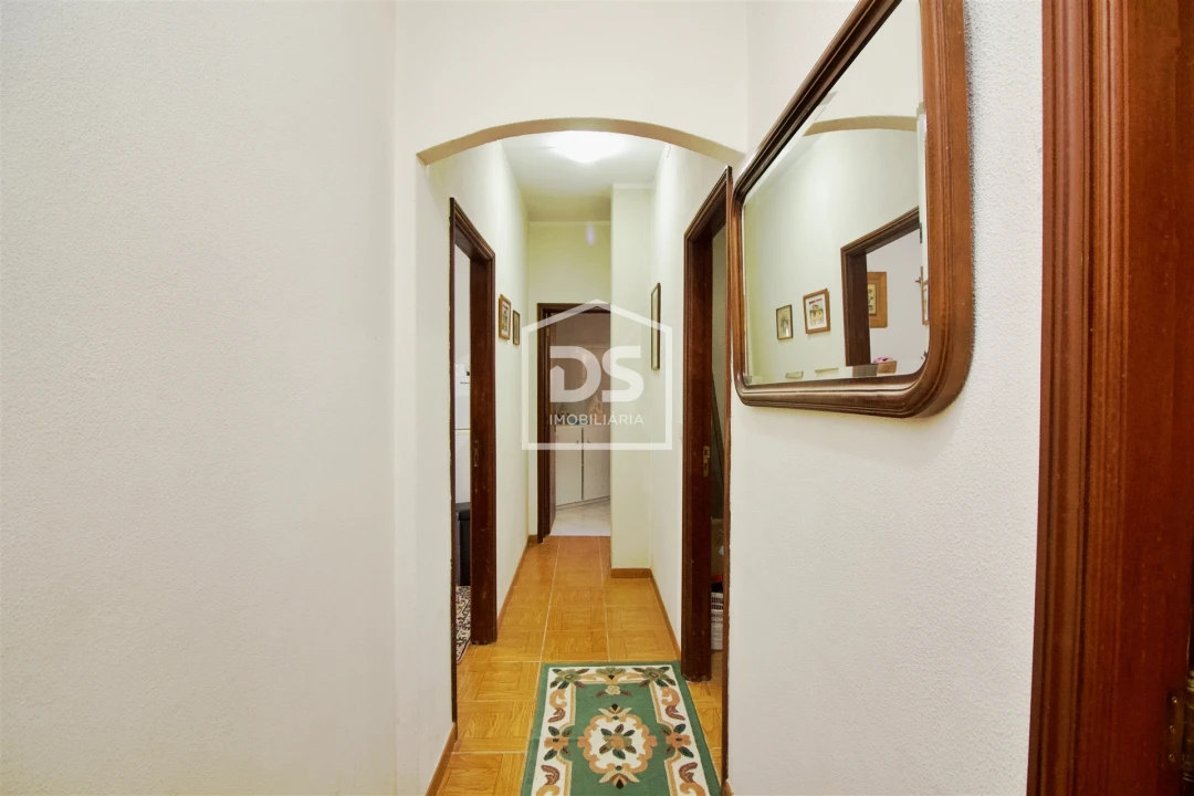 Moradia T5 para Venda em Caide de Rei Foto 39