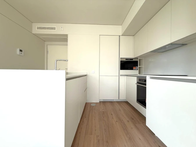 Apartamento T1 para Arrendamento em Ramalde Foto 4