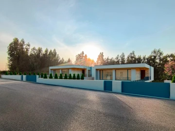 Moradia T3 para Venda em Silgueiros