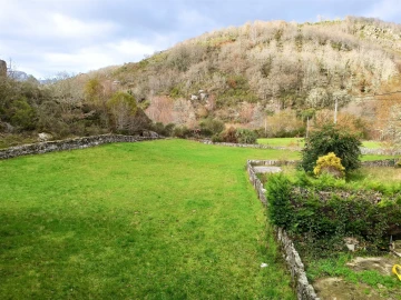Moradia T0 para Venda em Castro Laboreiro e Lamas de Mouro