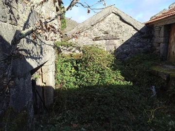 Moradia T0 para Venda em Castro Laboreiro e Lamas de Mouro