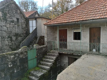 Moradia T0 para Venda em Castro Laboreiro e Lamas de Mouro