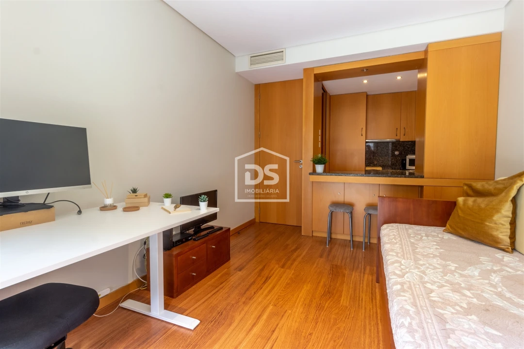 Apartamento T1 para Venda em São Mamede de Infesta e Senhora da Hora Foto 1