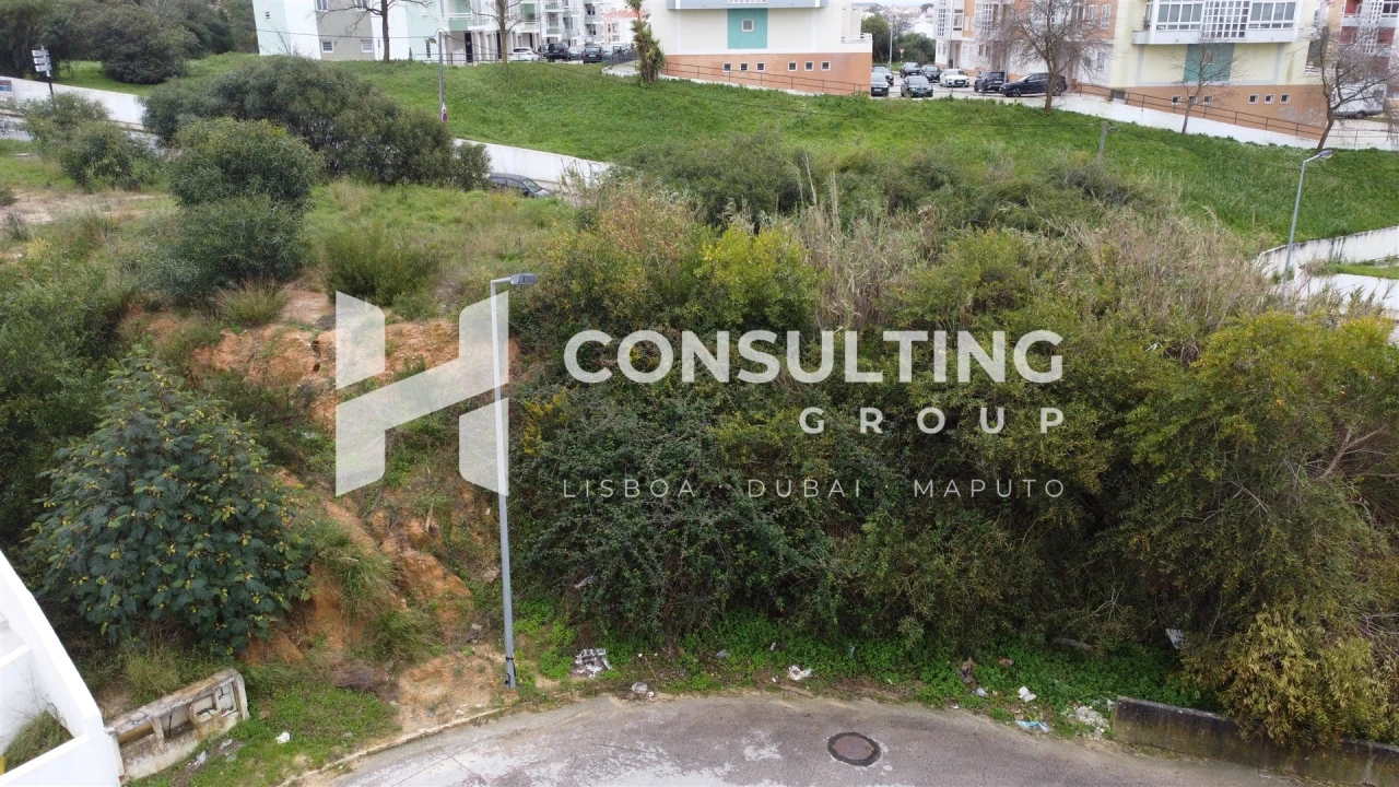 Terreno para Venda em Charneca de Caparica e Sobreda Foto 22