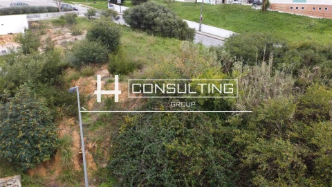 Terreno para Venda em Charneca de Caparica e Sobreda