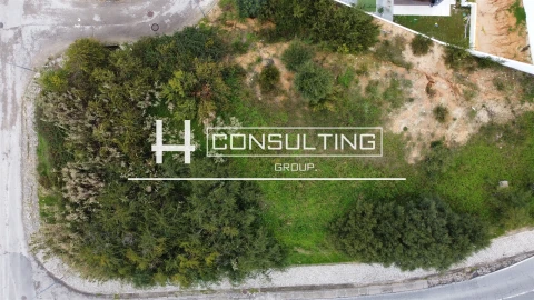 Terreno para Venda em Charneca de Caparica e Sobreda