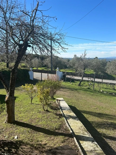 Moradia T5 para Venda em Figueiró da Serra e Freixo da Serra