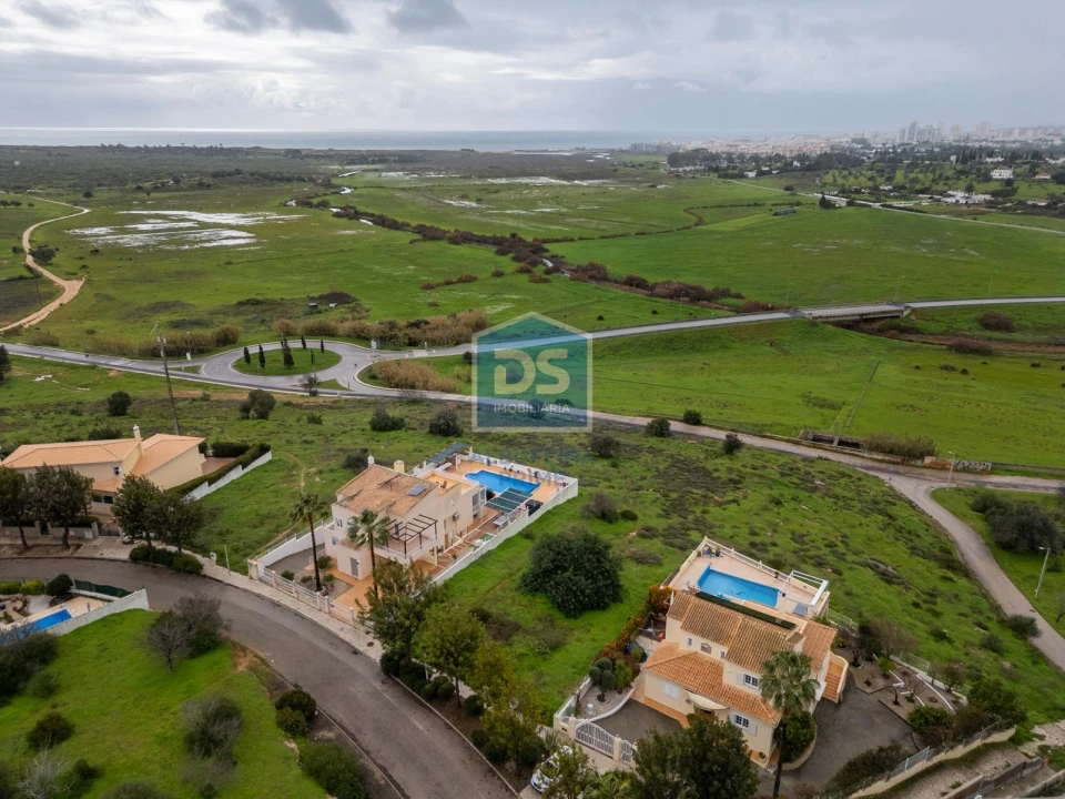 Terreno para Venda em Alcantarilha e Pêra Foto 1