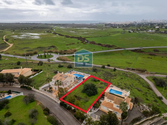 Terreno para Venda em Alcantarilha e Pêra Foto 2