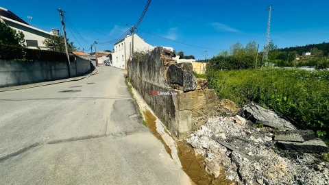 Terreno para Venda em Grijó e Sermonde
