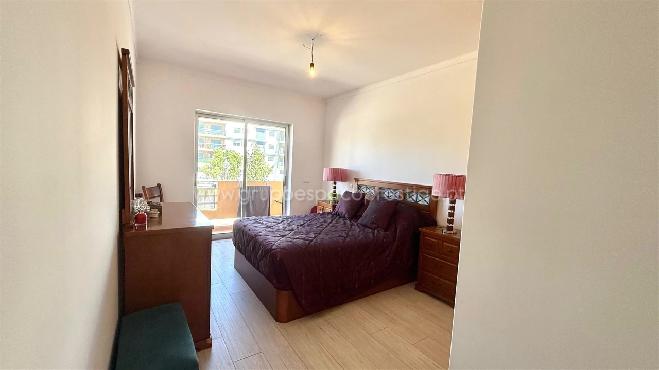 Apartamento T3 para Venda em Quelfes Foto 21