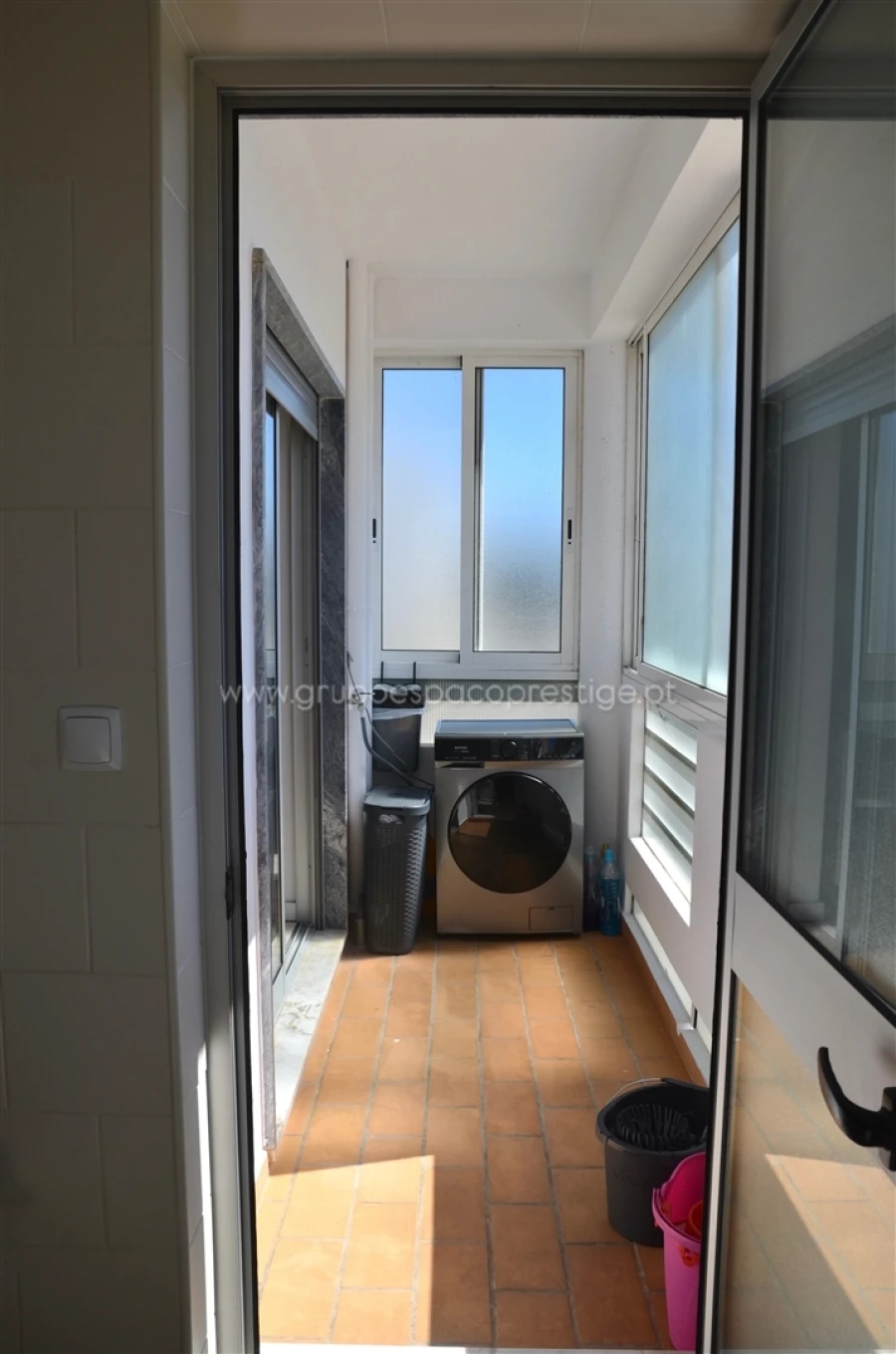 Apartamento T3 para Venda em Quelfes Foto 12