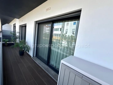 Apartamento T3 para Venda em Quelfes