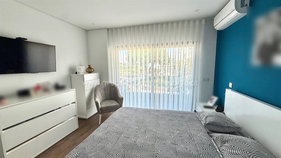 Apartamento T3 para Venda em Quelfes Foto 29