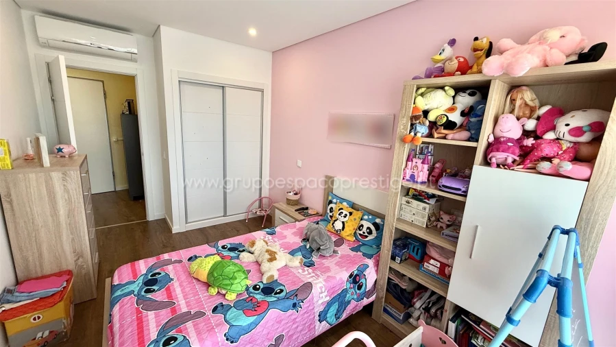 Apartamento T3 para Venda em Quelfes Foto 22