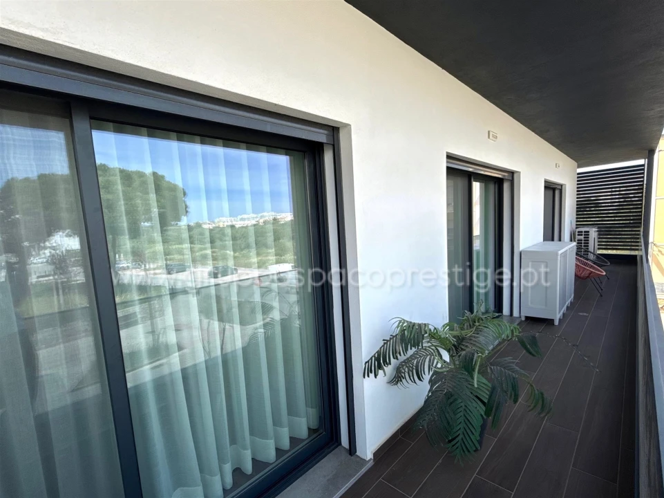 Apartamento T3 para Venda em Quelfes Foto 16