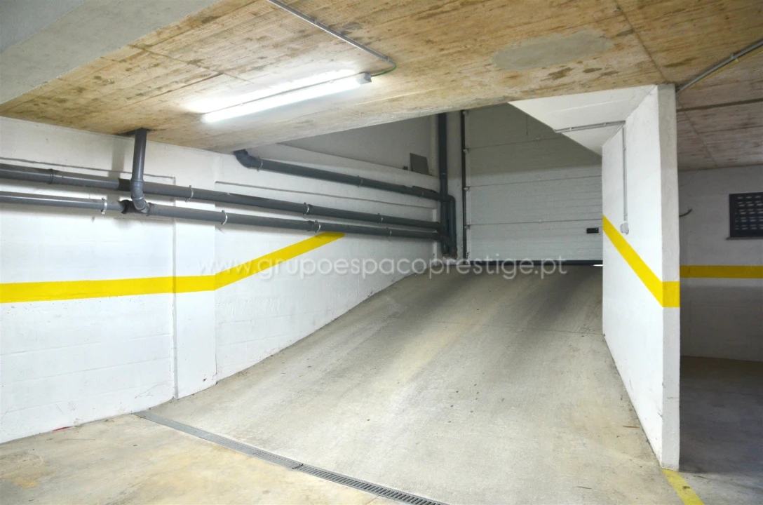 Apartamento T3 para Venda em Quelfes Foto 33