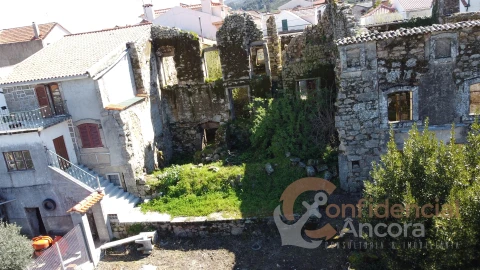 Moradia T0 para Venda em Melo e Nabais