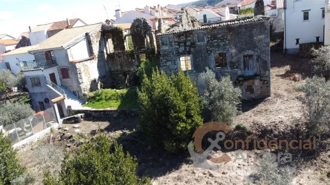 Moradia T0 para Venda em Melo e Nabais